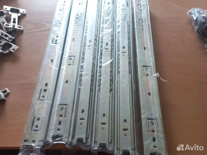 Шариковые нарравляющие для выдвижных ящиков 45 см