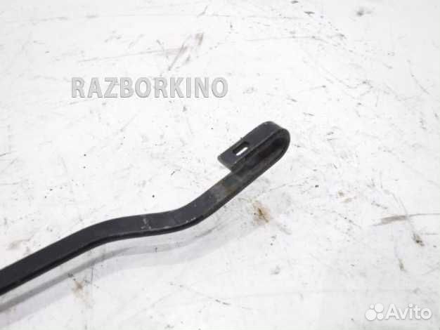 Поводок стеклоочистителя задний