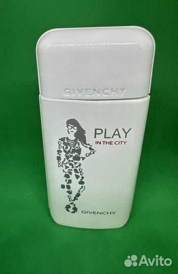 Givenchy play IN THE city