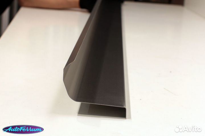 Пороги кузовные Toyota Avensis 2