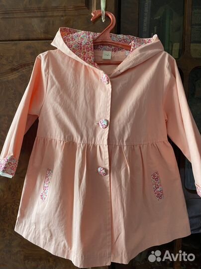 Плащ тоненький для девочки