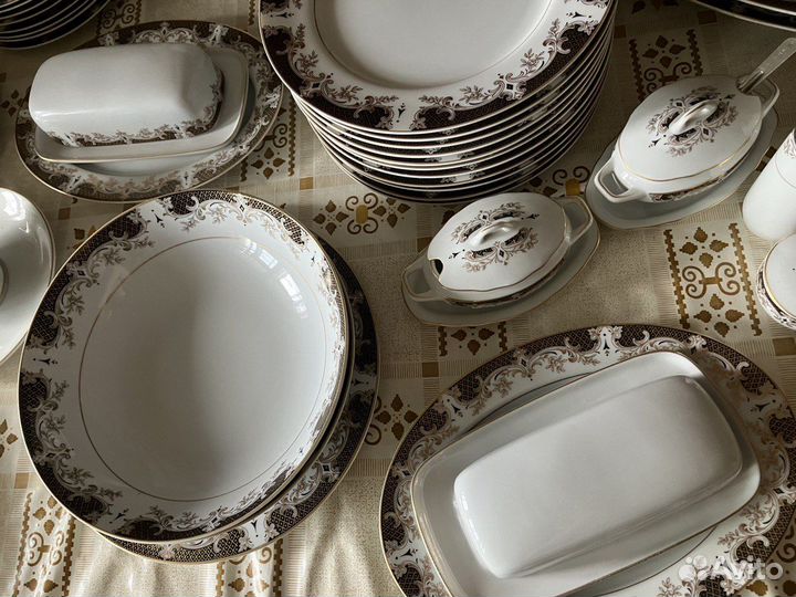 Японский столовый сервиз на 12 персон, 66 предм