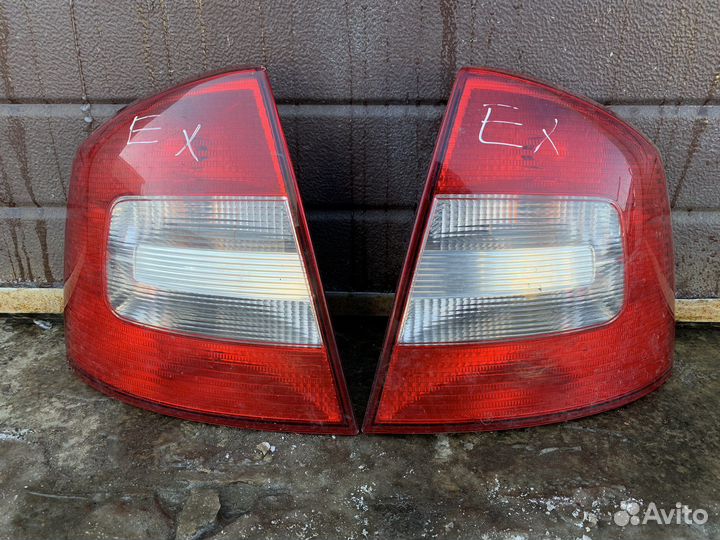 Skoda Octavia A5 FL - Фонарь задний правый