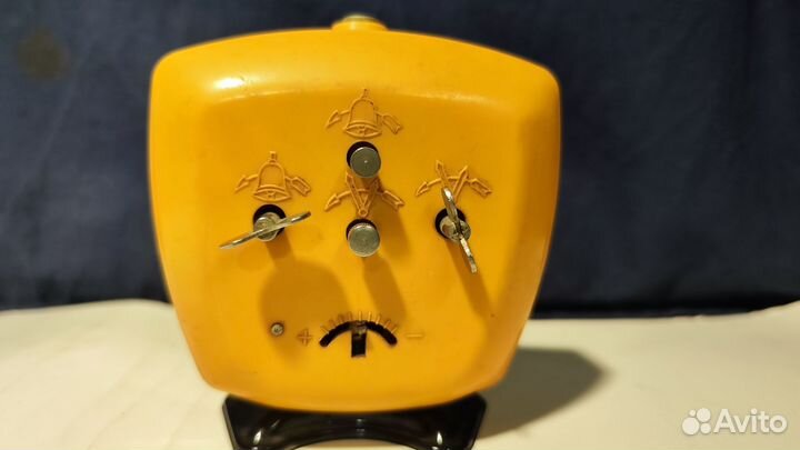 Часы настольные механические СССР