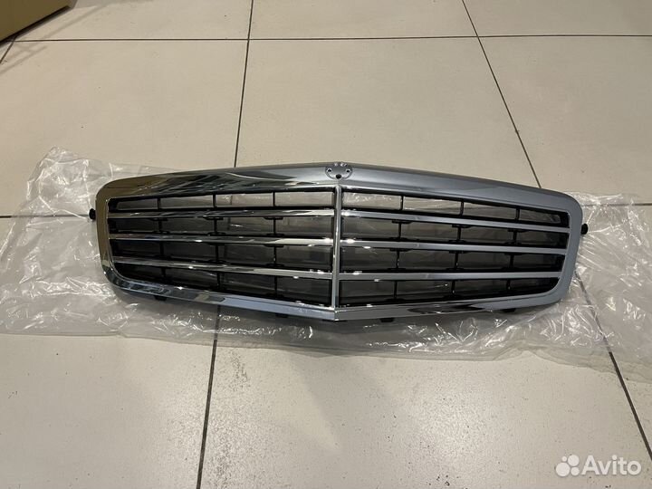 Хром решетка Mercedes W212 AMG облицовка дорест