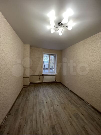 4-к. квартира, 70 м², 2/4 эт.