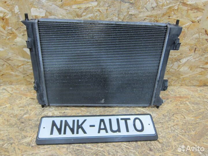 Радиатор охлаждения Kia Venga
