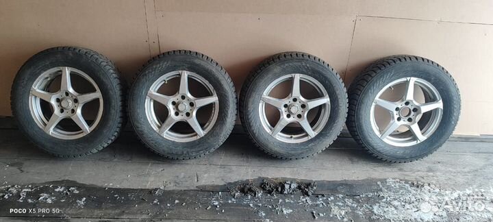 Nokian Tyres Hakkapeliitta 9 215/65 R16