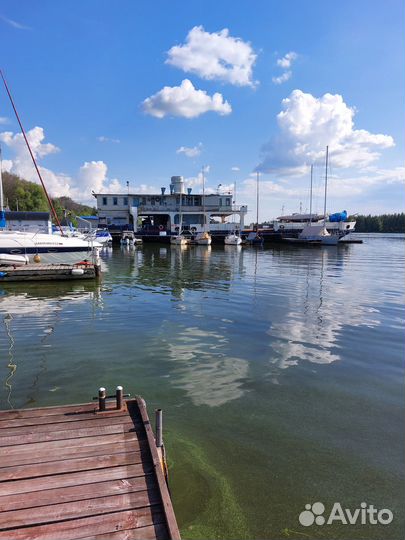 Стоянка для катеров и яхт