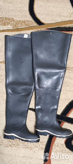Резиновые сапоги