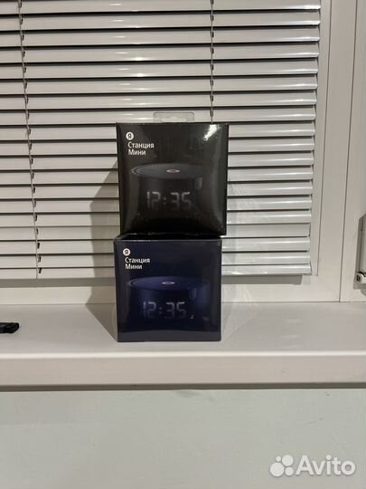 Яндекс станция алиса мини с часами