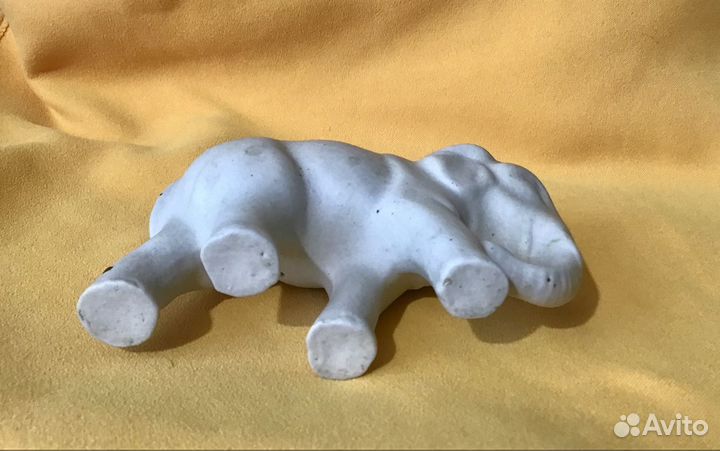 Статуэтка слон фарфор СССР