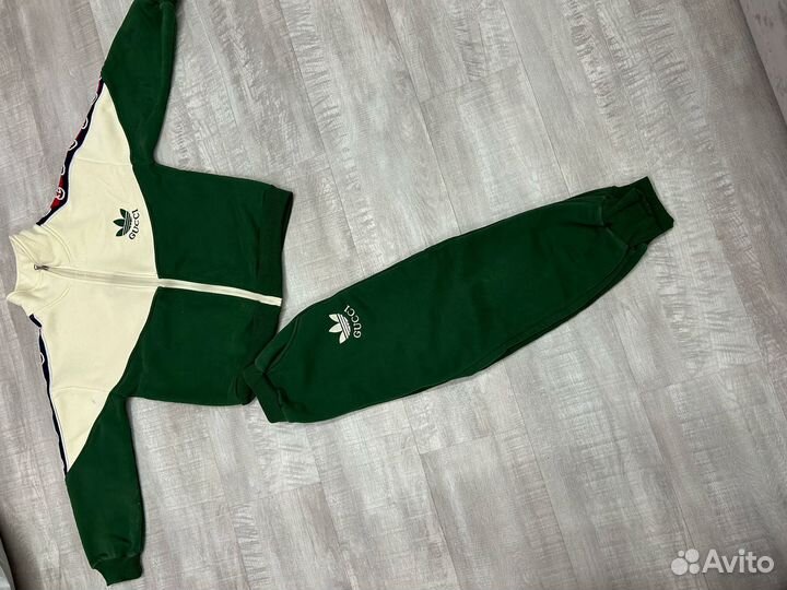 Костюм для девочки 134 140