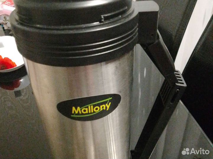 Термос металлический,новый