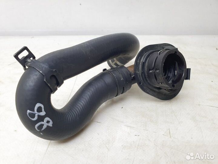 Патрубок системы охлаждения Mercedes-Benz C W204