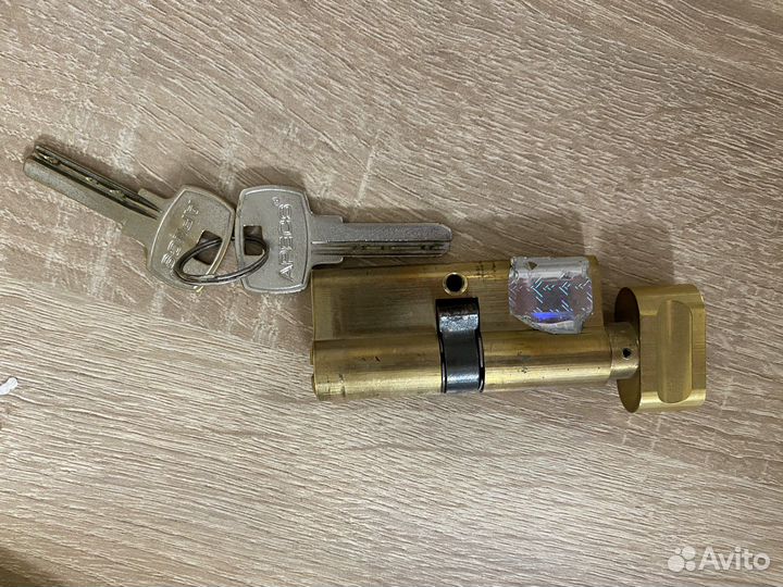 Замок дверной личинка замка