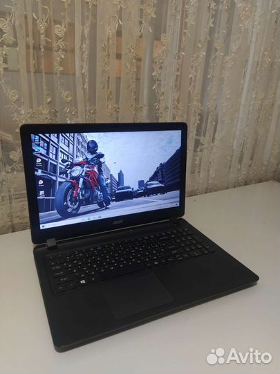 Ноутбук Acer ES1. (4ядра, SSD 240гб)
