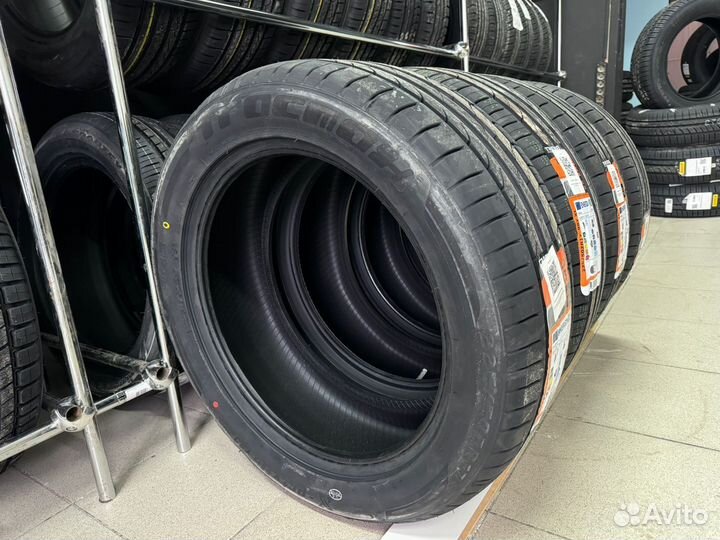 Tracmax X-Privilo TX3 255/40 R18 108