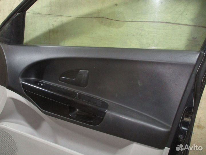 Обшивка двери передней правой Kia Ceed 1 (ED)