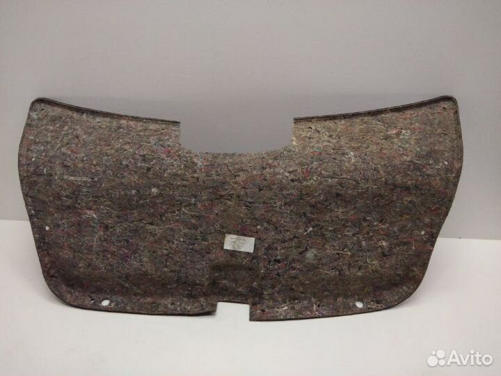 Обшивка крышки багажника задняя Skoda Rapid 1