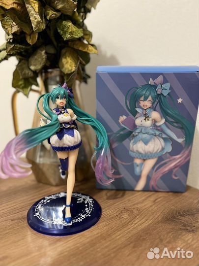 Фигурка Хацуме Мику - 18 см