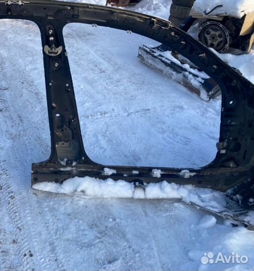 Порог со стойкой передний левый Lexus Is250 седан