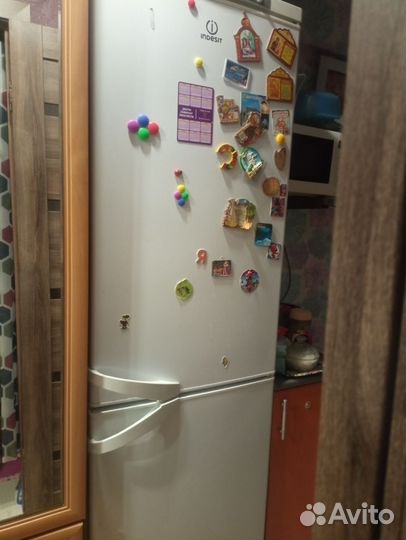 Холодильник бу indesit sb200. 027