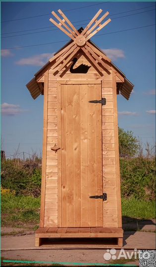 Дачный туалет деревянный