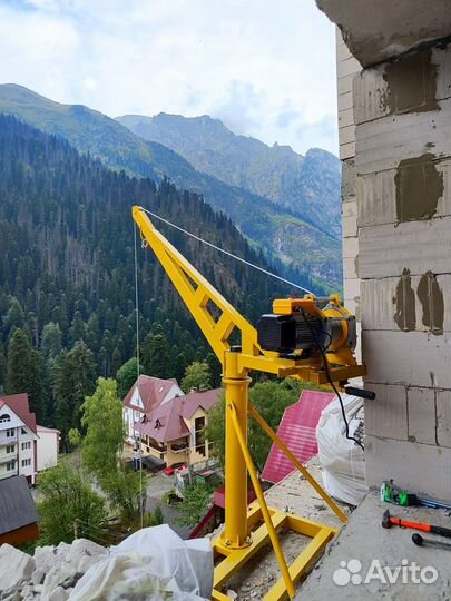 Миникран строительный