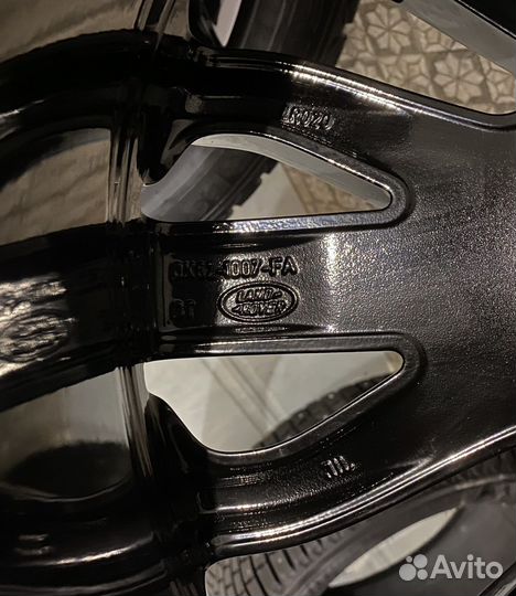 Оригинальные шипованные колёса Range Rover R21