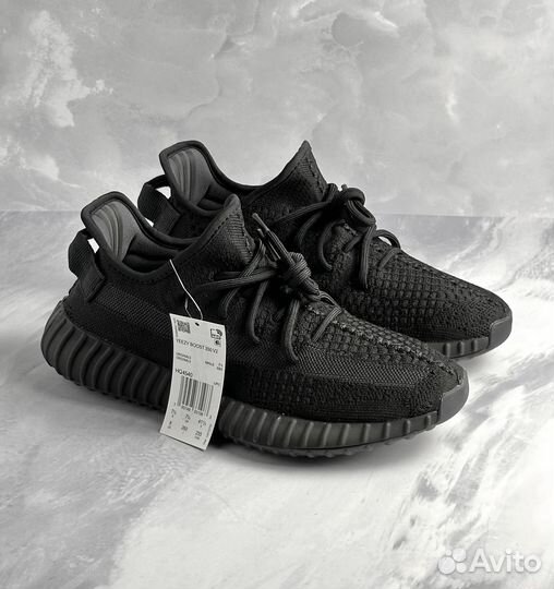 Кроссовки Adidas Yeezy Boost 350 V2