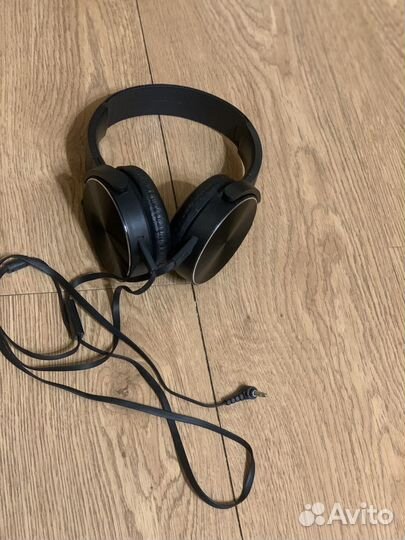 Проводные наушники