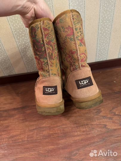 Женсике ботинки UGG 39 размер