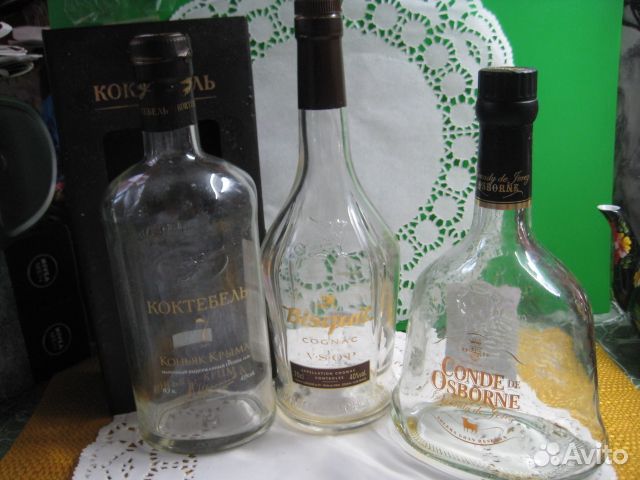 В коллекцию-разные бутылки.пробки.банки.охладитель