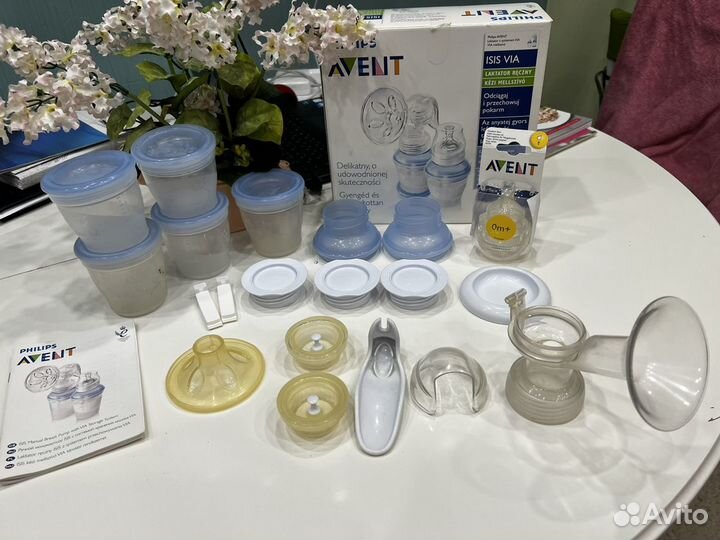 Молокоотсос ручной Avent с контейнерами для хранен