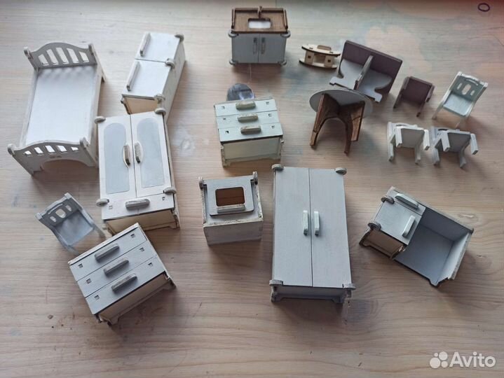 Кукольный домик с мебелью