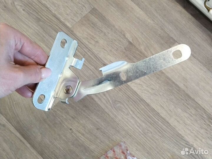 Логан ларгус петля капота левая правая