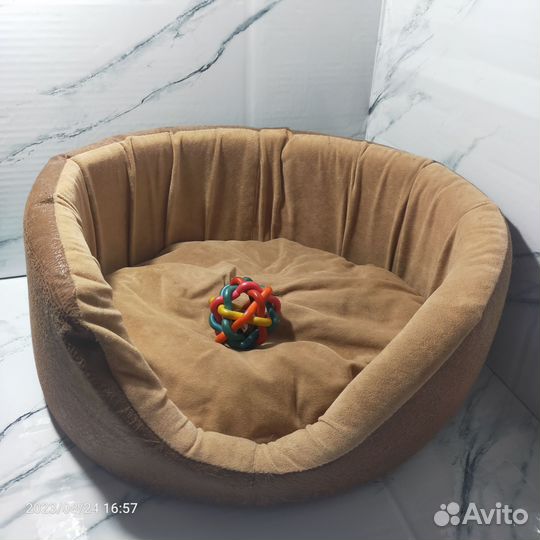 Лежанка для маленьких собак