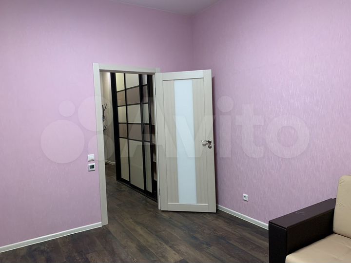 2-к. квартира, 50 м², 1/8 эт.