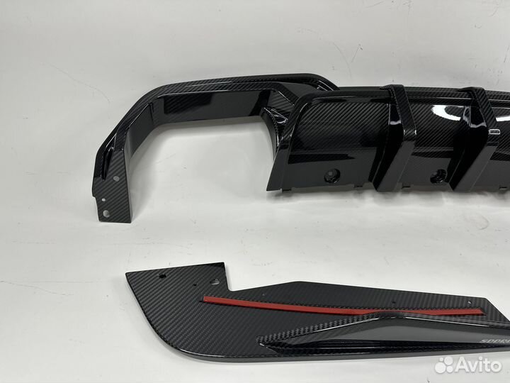 Диффузор задний BMW M8 F91 F92 F93 сухой карбон