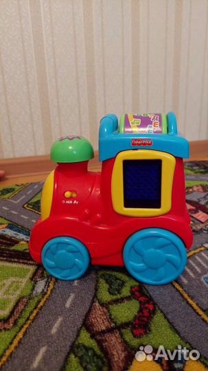 Паровозик fisher price