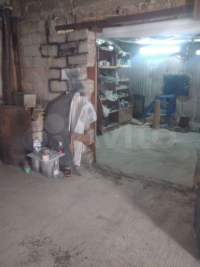 Гараж, > 30 м²