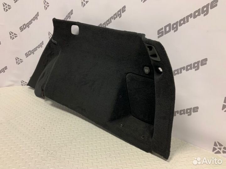 Обшивка багажника задняя правая Mercedes Gle W166