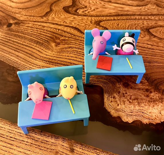 Игровой набор- школа свинки Пеппы