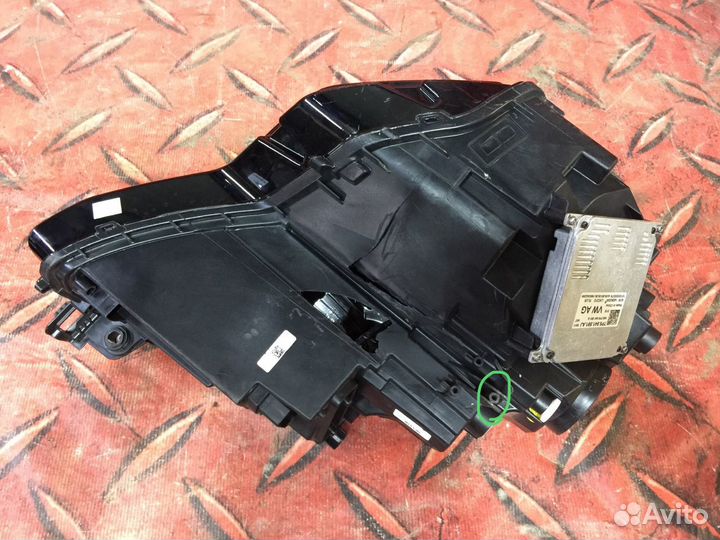 Фара левая LED Skoda Karoq