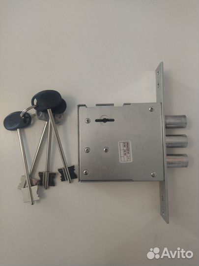 Замок врезной