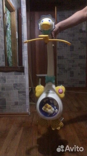 Музыкальный мобиль с проекцией на потолок