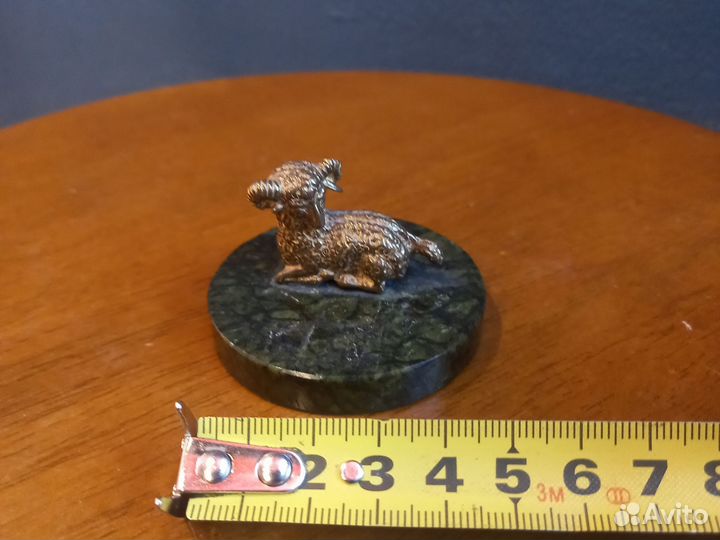 Статуэтки бронза