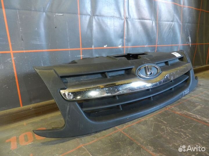 Решетка радиатора - LADA Granta (2011-18гг)