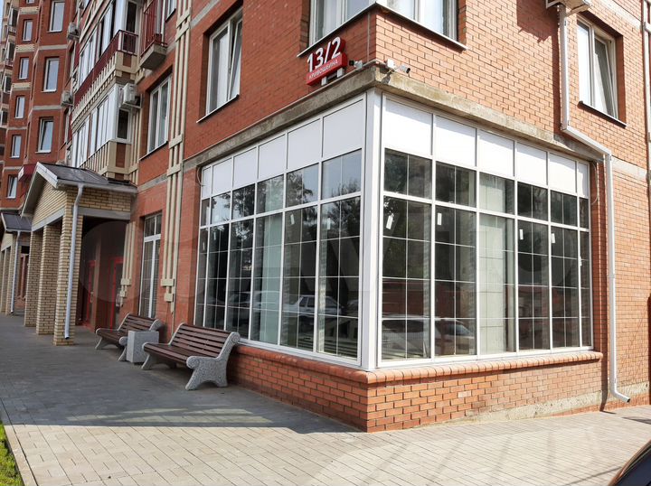 Коммерческая площадь с арендатором, 175.3 м²